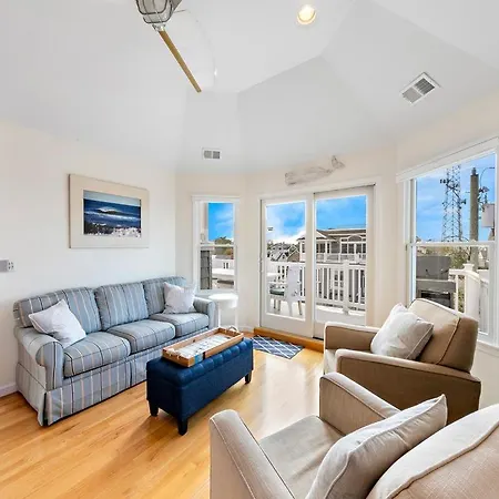 Beautiful Home In Spray Beach With 4 Bedrooms, Internet And Wifi